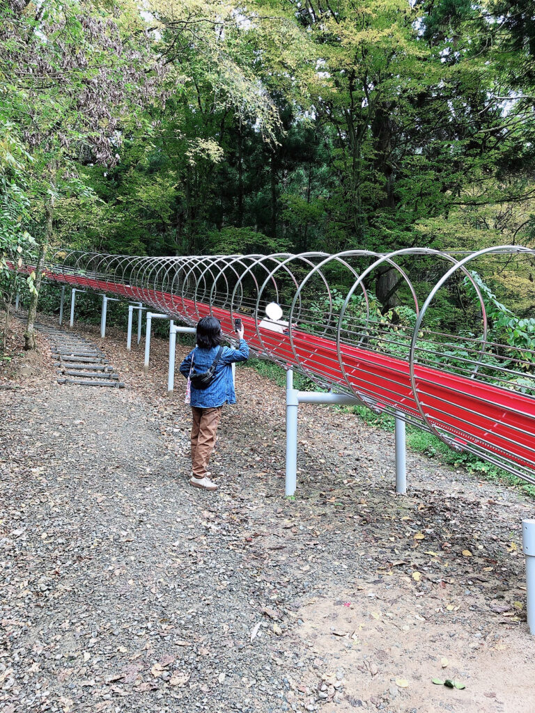 加茂山公園のローラー滑り台